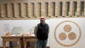 El profesor Octavio Álvarez, responsable del taller de talla en piedra y madera y promotor del proyecto. / Ana Lechuga / Diario JAÉN.