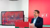El secretario general del Partido Socialista (PSOE) de Jaén, Francisco Reyes, durante la rueda de prensa. 