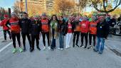 Beatriz López, junto a algunos de los participantes de la Subida al Castillo de Santa Catalina. / Patronato Municipal de Deportes.
