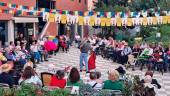 Los residentes observan a uno de los alumnos. / Álex Roig / Diario JAÉN.