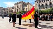 Acto por el Día de la Policía Nacional en la Plaza de Santa María de Jaén. / Nuria Fernández Luque / Diario JAÉN.