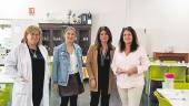 INSTALACIONES. Las concejales junto con dos trabajadoras del centro. 