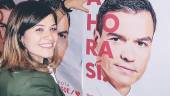 PEGADA. A la izquierda, Laura Berja, candidata al Congreso por el PSOE; a la derecha, Ángeles Isac, candidata al Senado por el PP. 