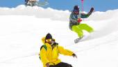 La estación de esquí y montaña de Sierra Nevada ofrece multitud de posibilidades para los aficionados a este deporte y se erige como parte esencial de la oferta turística de Andalucía. Es un referente en el ámbito internacional del turismo de nieve y permite, por su privilegiada situación, disfrutar de un clima envidiable mientras se practica deporte o se contempla la naturaleza en su estado más salvaje. En las imágenes se aprecian algunas actividades, puesto que además del esquí, hay planes para los más pequeños de la casa y dirigidos a aquellos paladares más exquisitos.