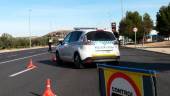Un control de la Polícia Local de Jaén en una campaña de control del cinturón de seguridad. Archivo. / Ayuntamiento de Jaén.