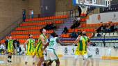 Instantes del encuentro entre el Jaén FS Baloncesto y el Ska Logistic CB Andújar en La Salobreja durante la décima jornada del Grupo D-A de Tercera FEB. / Juanfran Paredes / Diario JAÉN.