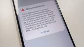 Un teléfono móvil, con el mensaje de Es-Alert. / Diario JAÉN