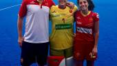 REPRESENTANTES. Alberto Ruiz, María de los Ángeles Ruiz y Carmen Cano, en Valencia.