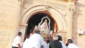 ESFUERZO. Salida de la Abuela. Debajo, mantillas y anderos de San Joaquín.