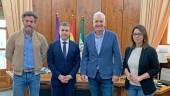 Julio Millán y África Colomo se reúnen con representantes del grupo inversor. 