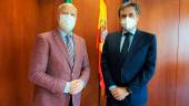 COLABORACIÓN. Javier Imbroda y Rafael Sánchez Durán tras la reunión.