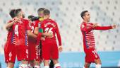 ALEGRÍA. Los jugadores del Granada CF celebran la clasificación para la fase de grupos.