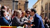 Juanma Moreno saluda al pueblo de Jaén. / Fotografías: Jason Moyano / Diario JAÉN.