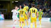 Espíndola, Bynho, Joao Salla y Alan Brandi celebran el segundo gol del partido. / Jaén Paraíso Interior FS.