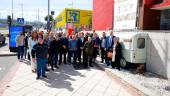 Foto de familia de los asistentes al acto de ruteros y puntos de venta por el 85 aniversario. / Jason Moyano.