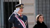 El Rey Felipe VI, y la Reina Letizia, durante la Pascua Militar, en el Palacio Real. / Diego Radamés / POOL.