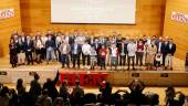 Foto de familia de la décima edición de los Premios 11 Campeones. / Jason Moyano / Diario JAÉN.