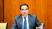 El consejero de Justicia, José Antonio Nieto, en la comisión. / Parlamento de Andalucía.