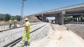 TREN. Operarios trabajan en la nueva variante de la línea Las Infantas-Jaén.