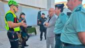 El subdelegado del Gobierno visita la exhibición de medios.