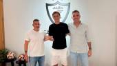 Manuel Chumilla, Jaime Morillas y Fran Anera, en la sede de la entidad. / Real Jaén.