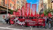 Manifestación del 1 de mayo a su paso por la calle Virgen de la Capilla. / A. Bravo.