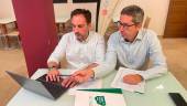 El coordinador general y el presidente de Jaén Merece Más, José María Mesbailer y Juanma Camacho. 