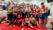 La plantilla del Porcuna después de ganarle al Martos. / Atlético Porcuna.
