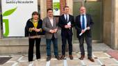 Pilar Parra, Francisco Reyes, Julio Millán y Francisco Lechuga durante la inauguración de la nueva oficina. / Álvaro Guzguti / Diario JAÉN.