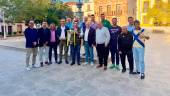 Foto de familia con la presencia de la Copa de España lograda en Granada. / Jaén Paraíso Interior.