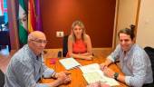 Ramón Rueda, Isabel Cano-Caballero y Manuel Heras en la reunión por el estado del polígono.