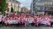 Marcha “Jaén se viste de rosa” en solidaridad con el cáncer de mama, en Jaén. / Pablo Espinosa Luna / Diario JAÉN.
