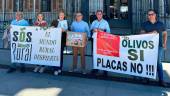 Las plataformas SOS Rural y Campiña Norte contra las Megaplantas Solares en la sede del Parlamento Europeo. 