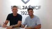 Fran Anera y Moha, en la firma del contrato. / Real Jaén. 