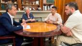 Reunión del alcalde de Jaén, Julio Millán, con la Fundación Somos Instantes. / Ayuntamiento de Jaén.