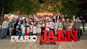Foto de familia de galardonados y asistentes a los Premios Reino de Jaén “Sierra Mágina”. / Diario JAÉN. 