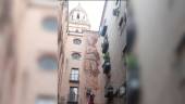 El mural “Cariátide vandelveriana” en el entorno de la Catedral de Jaén.