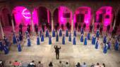 CONCIERTO. El Coro de Jóvenes de Madrid interpreta su programación en el Patio de la Antigua Universidad de Baeza. 