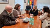 Encuentro entre Elena González y asociaciones de persoans con alzhéimer de Jaén. / Junta de Andalucía.
