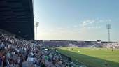 Formación del mosaico en La Victoria antes del comienzo del partido. / Diario JAÉN. 