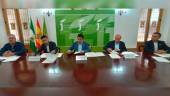 Francisco Reyes, flanqueado por Alberto Rubio, José Alberto Rodríguez, José Luis Olivares y Luis Miguel López, en la sala Miguel Hernández. / F. Gaitán / Diario JAÉN.