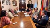 Foto de archivo de una reunión con la plataforma Stop Biogás. / Ayuntamiento de Jaén.