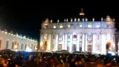 La Plaza de San Pedro abarrotada de gente el 13 de marzo de 2013 en el nombramiento del Papa Francisco / Diario JAÉN.