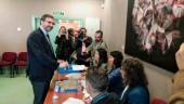 El rector de la UJA, Juan Gómez, durante unas elecciones en las institución académica.