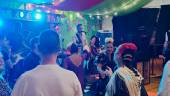 El grupo Una noche sin ti en la caseta Diario JAÉN, en la Feria de San Lucas 2025.