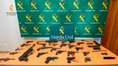 Algunas armas de fuego incautadas en la operación. / Guardia Civil.