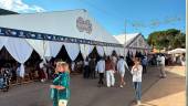 Ambiente de feria en el día festivo de San Lucas, con bastante afluencia de público en las casetas. / Elisabeth Ruiz Martínez / Diario JAÉN.
