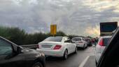 Congestión de tráfico en la A-316.