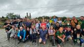 El grupo de peregrinos de la Asociación Jacobea de Jaén que realiza el Camino del Norte desde Villalba (Lugo), a su llegada a Arzúa.