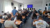 Alumnos hacen la prueba. / Junta de Andalucía.